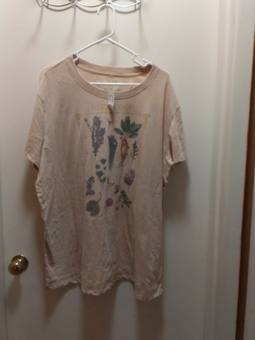 Maurices Cream Short Sleeve Botanical Graphic Tee